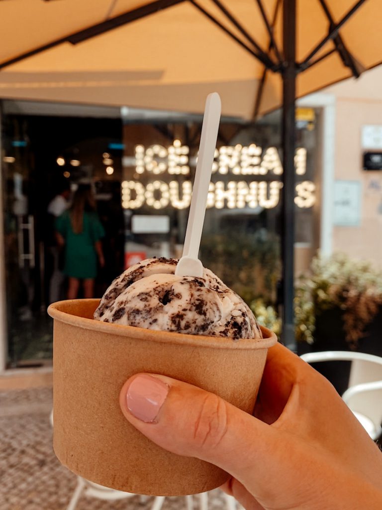 Vegan ijs in Lissabon bij scoup 'n dough