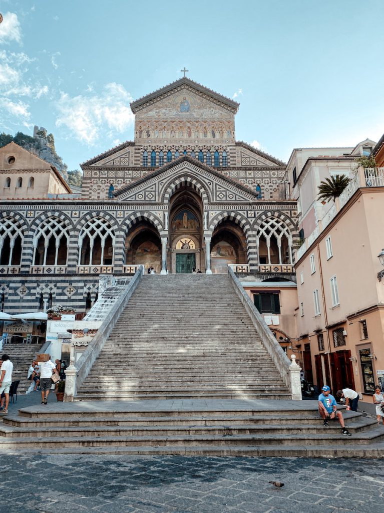 Doen in Amalfi: Sint-Andreaskathedraal aan de Piazza Duomo