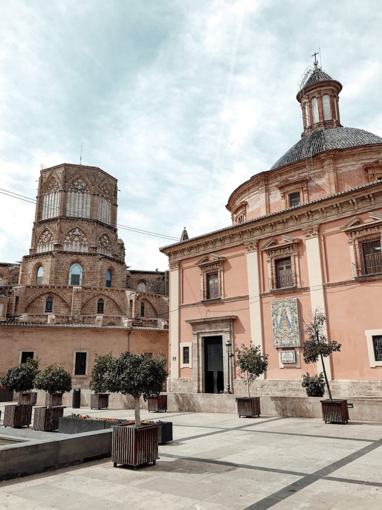 Basílica de la Virgen de los Desamparados in Valencia