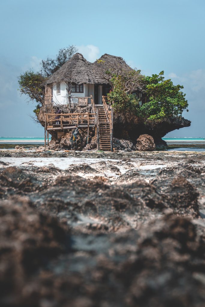 Wat te doen op Zanzibar: restaurant The Rock