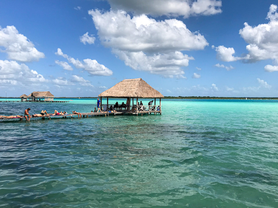 Zwemmen in het meer van Bacalar