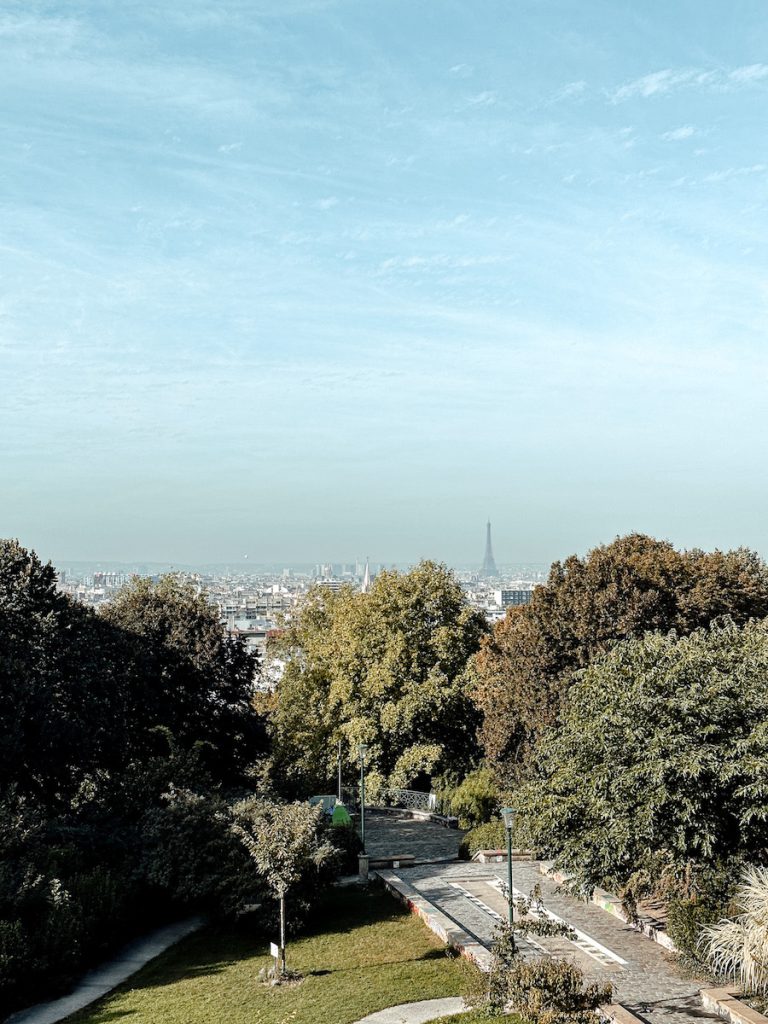 Parc de Belleville met uitzicht op de Eiffeltoren