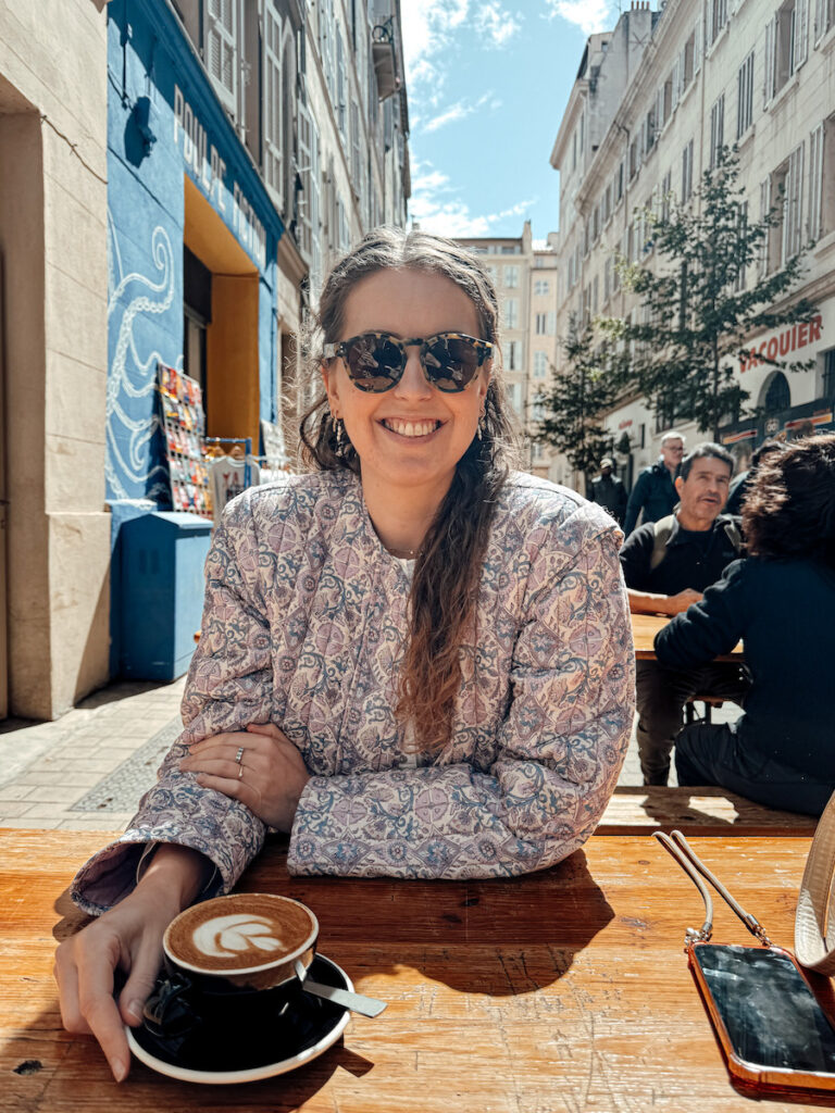 De beste koffie in Marseille bij Deep specialty coffee