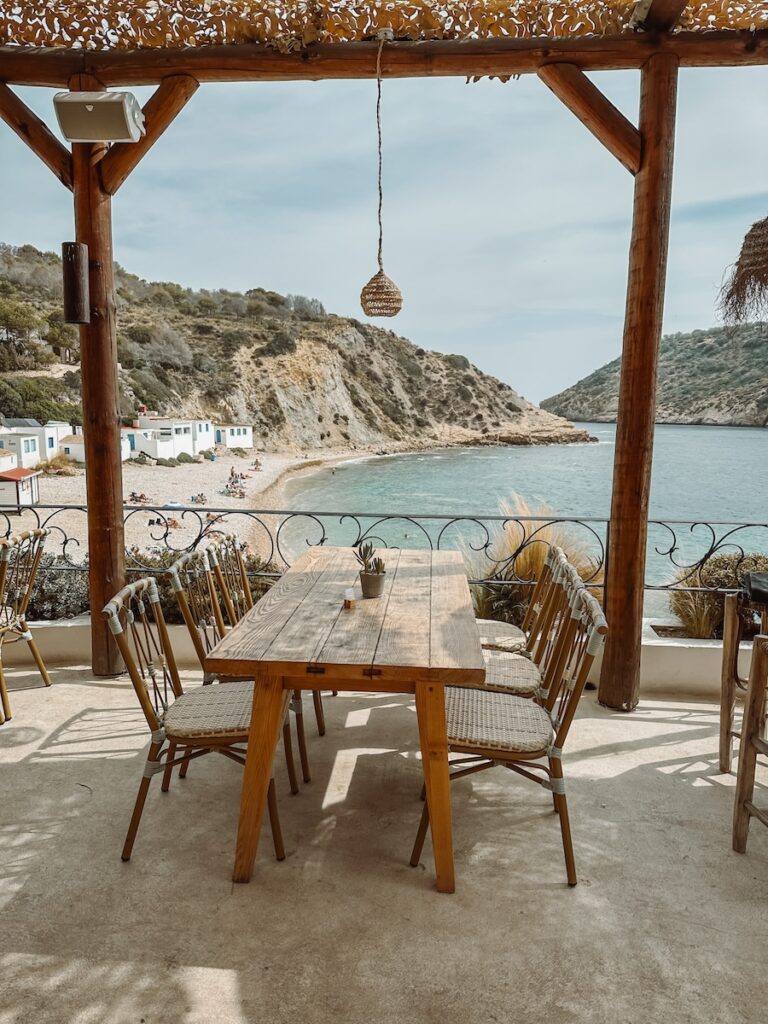 Wat te doen in Jávea: eten bij Cala Clemence